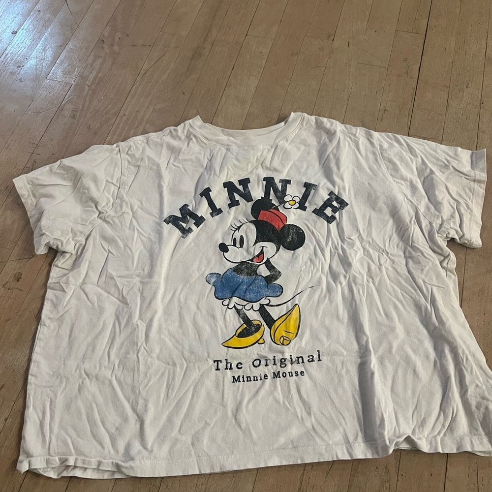 Minnie Mouse Graphic T-Shirt